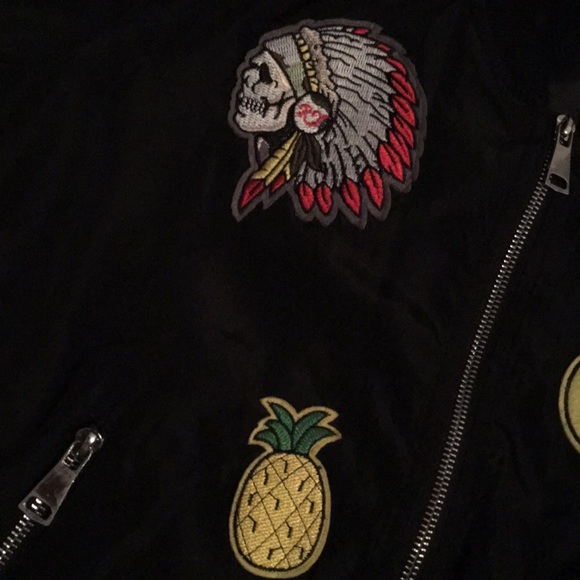 FESTY BESTY PATCH BOMBER JACKET - Picture 3 of 5